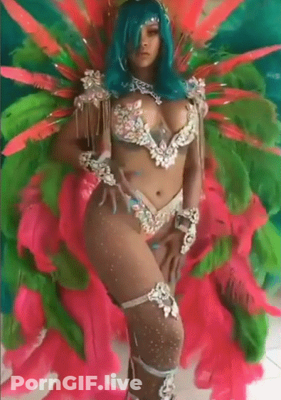 Big Tits Carnaval Celebrity: Rihanna's Non-Nude, Ebony Erotic Show GIF