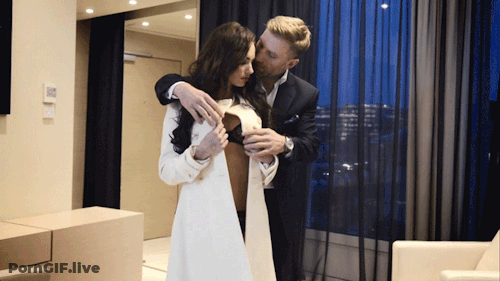Hot Babe With Big Tits And Boobs GIF