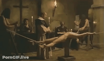 Jo Yeo-Jeong - Glorious Medieval Korean Plot In 'The Concubine' GIF