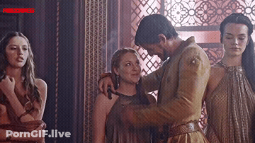 Josephine Gillan - Game Of Thrones (S04, E01) 2011-2019 GIF