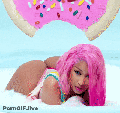 Nicki Minaj's Pink Bubble Butt: A Sizzling Slide Show GIF