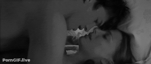 Stinging Spunky GIF