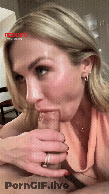 This Amatuer MILF Is Stunning GIF