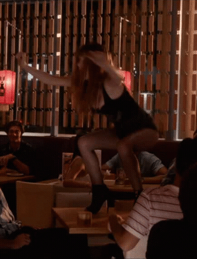 Anna Kendrick's Sizzling Sexy Dance: A Celebrity's Steamy Performance GIF
