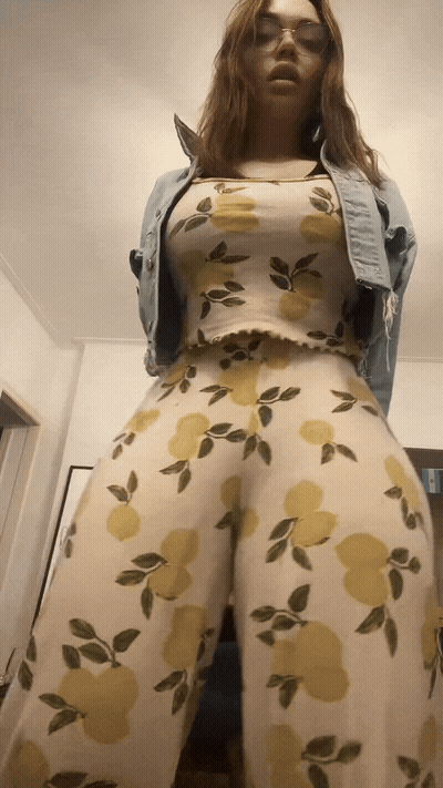 Argentina's Thick PAWG Ass: Non-Nude Erotic Fun GIF