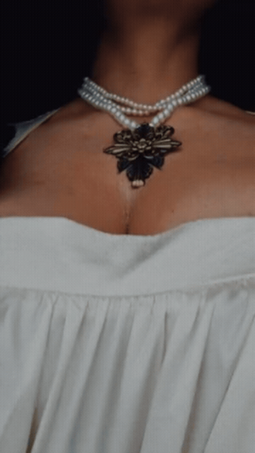 Big Tits Boobs Cleavage Cosplay GIF