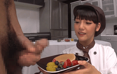 Foodie's Delight: A Plate Of Juicy Fruit And Strawberries GIF