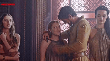 Josephine Gillan - Game Of Thrones (S04, E01) 2011-2019 GIF