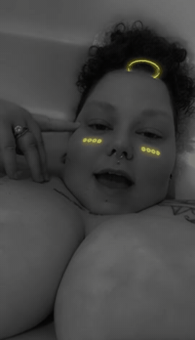 PlushyyKitten's Big Boobs And Cleavage: A BBW's Guide To BignaturalBoobs GIF