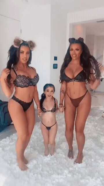 R/BmovieBabes R/NSFWFunny R/PornInFifteenSeconds GIF