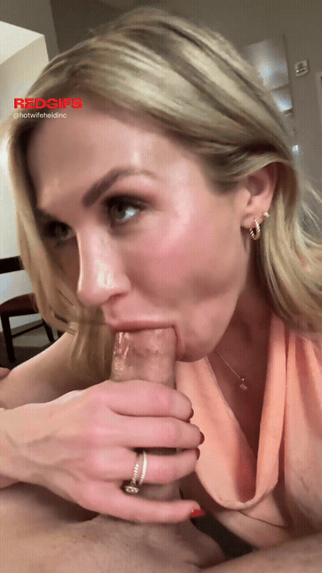 This Amatuer MILF Is Stunning GIF